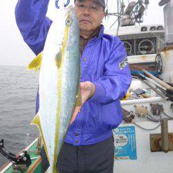 真祐丸 (しんゆうまる) 釣果