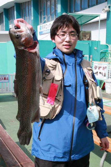 としまえんフィッシングエリア 釣果