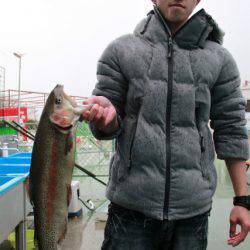 としまえんフィッシングエリア 釣果