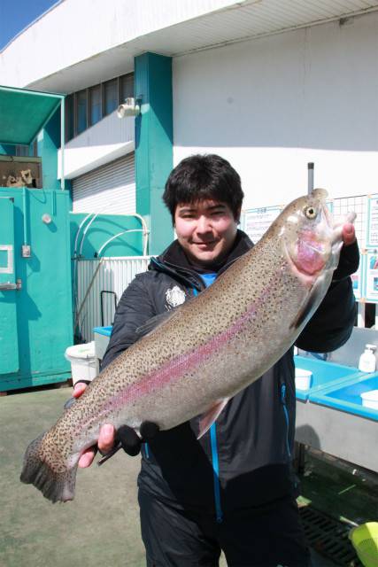 としまえんフィッシングエリア 釣果