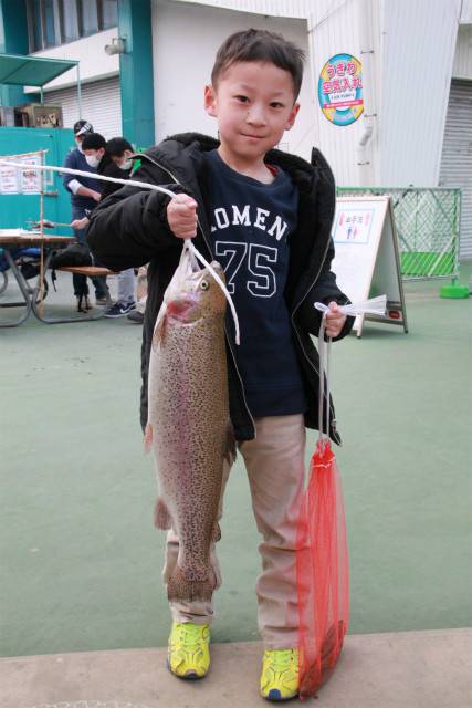 としまえんフィッシングエリア 釣果