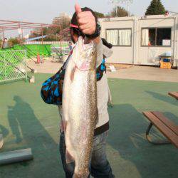 としまえんフィッシングエリア 釣果