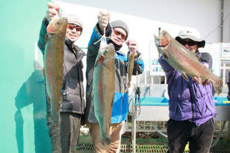 としまえんフィッシングエリア 釣果
