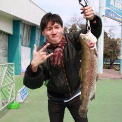 としまえんフィッシングエリア 釣果