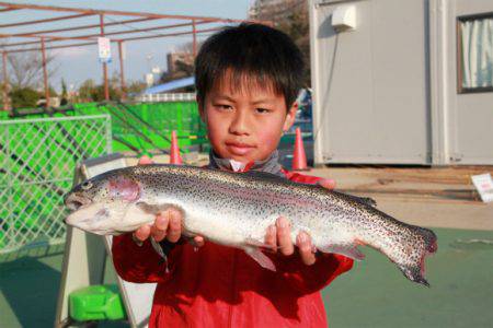 としまえんフィッシングエリア 釣果