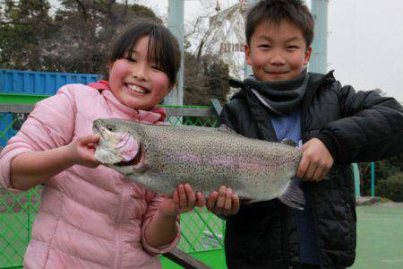 としまえんフィッシングエリア 釣果