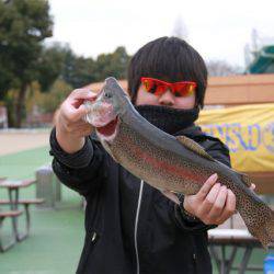 としまえんフィッシングエリア 釣果