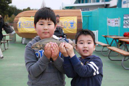 としまえんフィッシングエリア 釣果