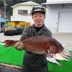 貞丸 釣果