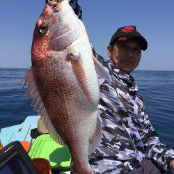 マイボートでタイラバ、ジギング