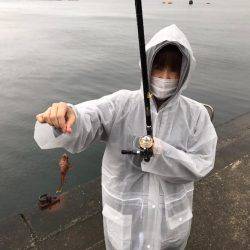 風波の中、友達4人と初釣行