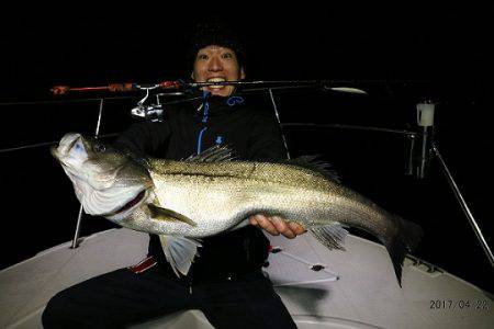 フルコンタクト 釣果