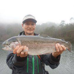 フィッシングレイクたかみや 釣果