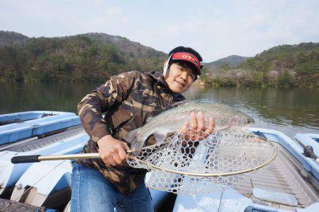 フィッシングレイクたかみや 釣果