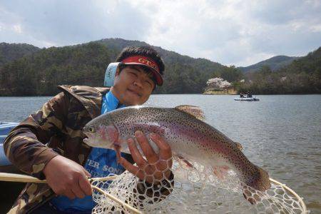フィッシングレイクたかみや 釣果
