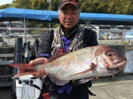 鵜来島家本渡船 釣果
