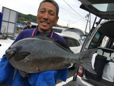 鵜来島家本渡船 釣果