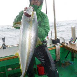 真祐丸 (しんゆうまる) 釣果