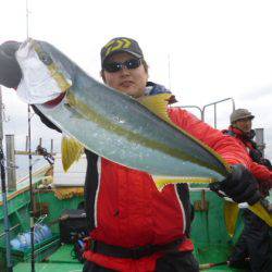 真祐丸 （しんゆうまる） 釣果