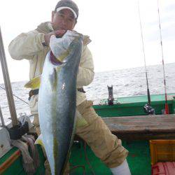真祐丸 (しんゆうまる) 釣果