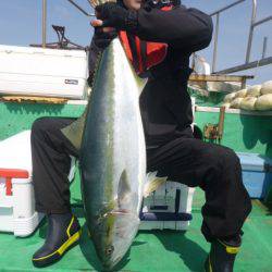 真祐丸 （しんゆうまる） 釣果