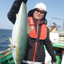 真祐丸 （しんゆうまる） 釣果