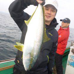 真祐丸 （しんゆうまる） 釣果