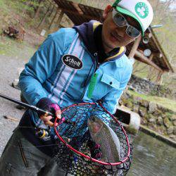 小菅トラウトガーデン 釣果