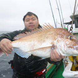 真祐丸 (しんゆうまる) 釣果