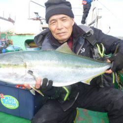 真祐丸 (しんゆうまる) 釣果