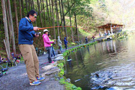 小菅トラウトガーデン 釣果