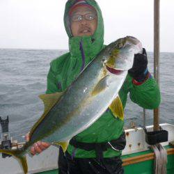 真祐丸 (しんゆうまる) 釣果