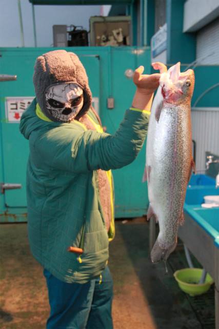 としまえんフィッシングエリア 釣果