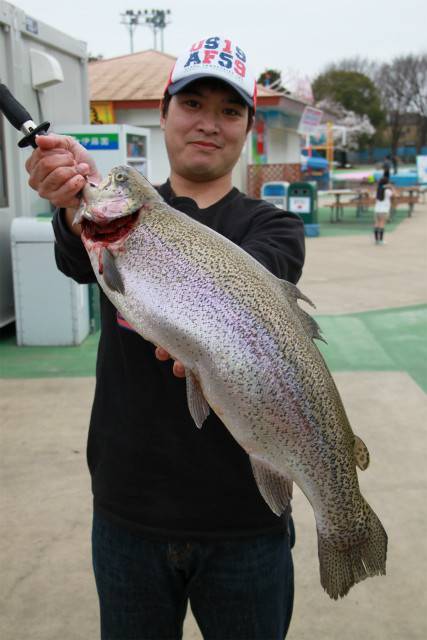 としまえんフィッシングエリア 釣果