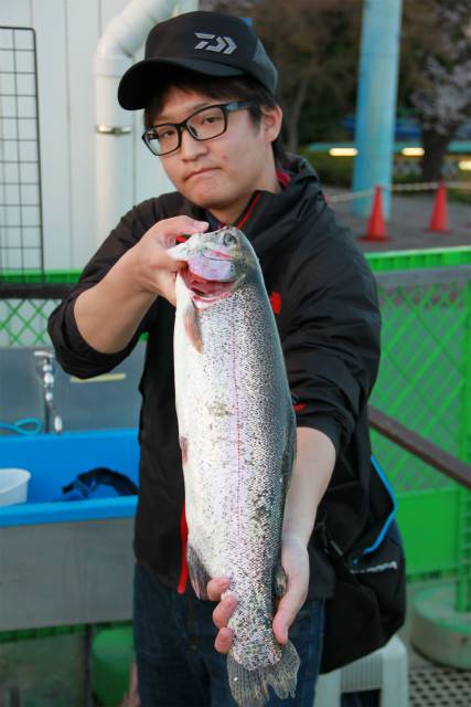 としまえんフィッシングエリア 釣果