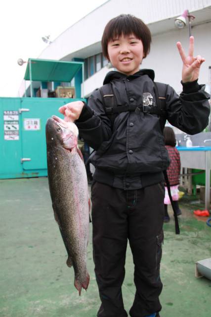 としまえんフィッシングエリア 釣果