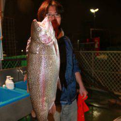 としまえんフィッシングエリア 釣果