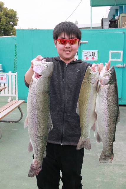 としまえんフィッシングエリア 釣果