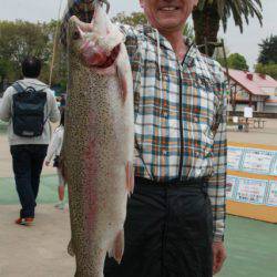 としまえんフィッシングエリア 釣果