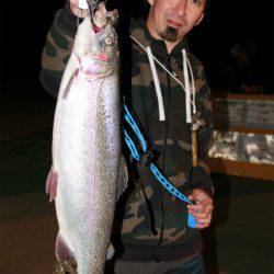 としまえんフィッシングエリア 釣果