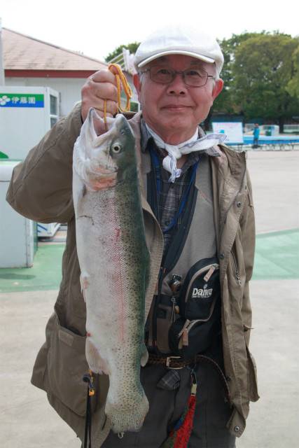 としまえんフィッシングエリア 釣果