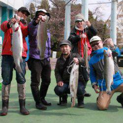 としまえんフィッシングエリア 釣果