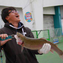 としまえんフィッシングエリア 釣果