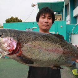 としまえんフィッシングエリア 釣果