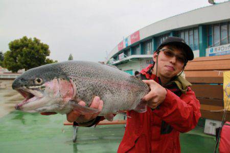 としまえんフィッシングエリア 釣果