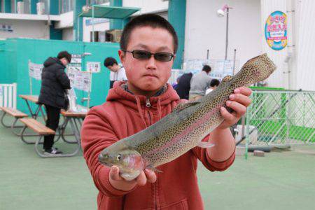 としまえんフィッシングエリア 釣果