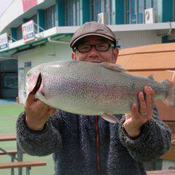 としまえんフィッシングエリア 釣果