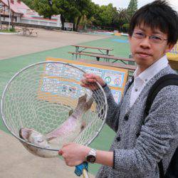 としまえんフィッシングエリア 釣果