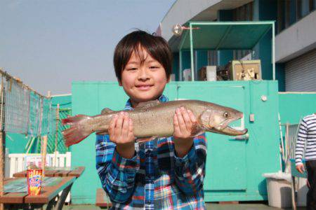 としまえんフィッシングエリア 釣果