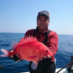 エンペラー 釣果